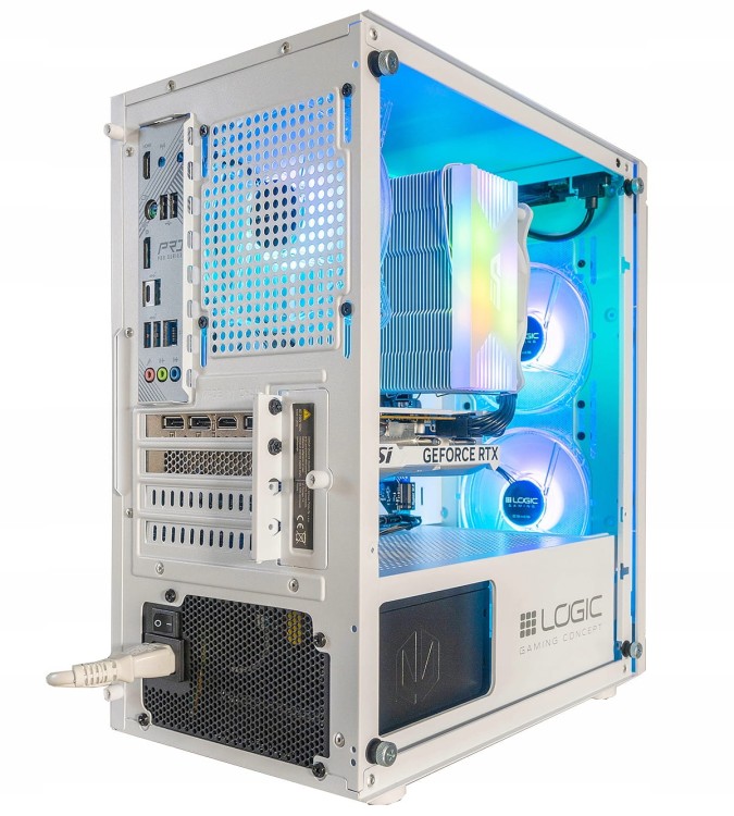 Biały komputer AURORA D5 DARKAIR i5-14400f  z grafiką RTX5060, widok z tyłu